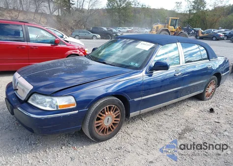 2008 Lincoln Town Car Signature L из США, поврежденный, VIN 2LNHM85W28X651948